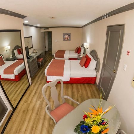 Hotel Santander Plaza グアテマラシティ エクステリア 写真