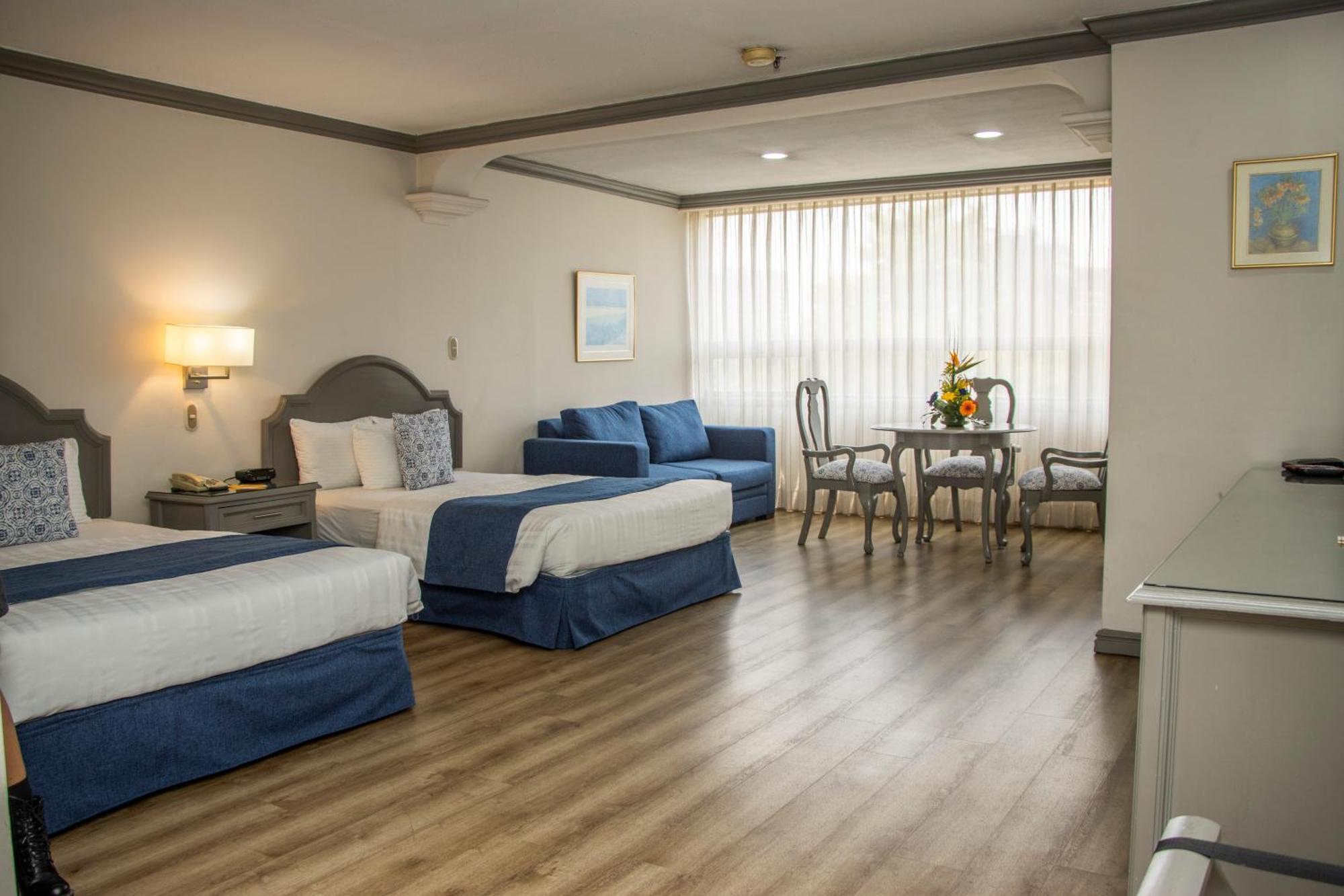 Hotel Santander Plaza グアテマラシティ エクステリア 写真