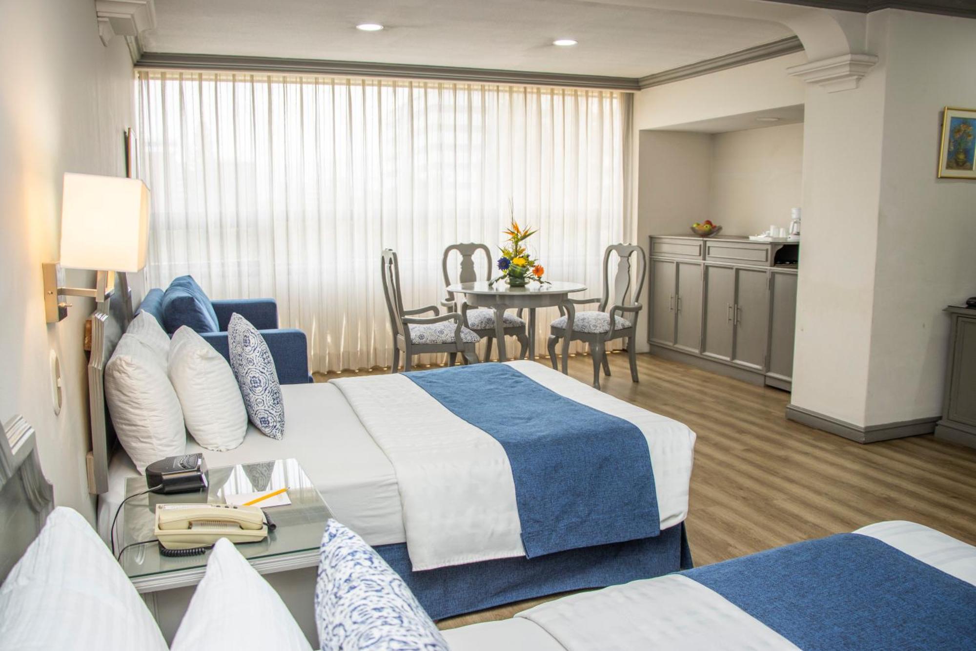 Hotel Santander Plaza グアテマラシティ エクステリア 写真